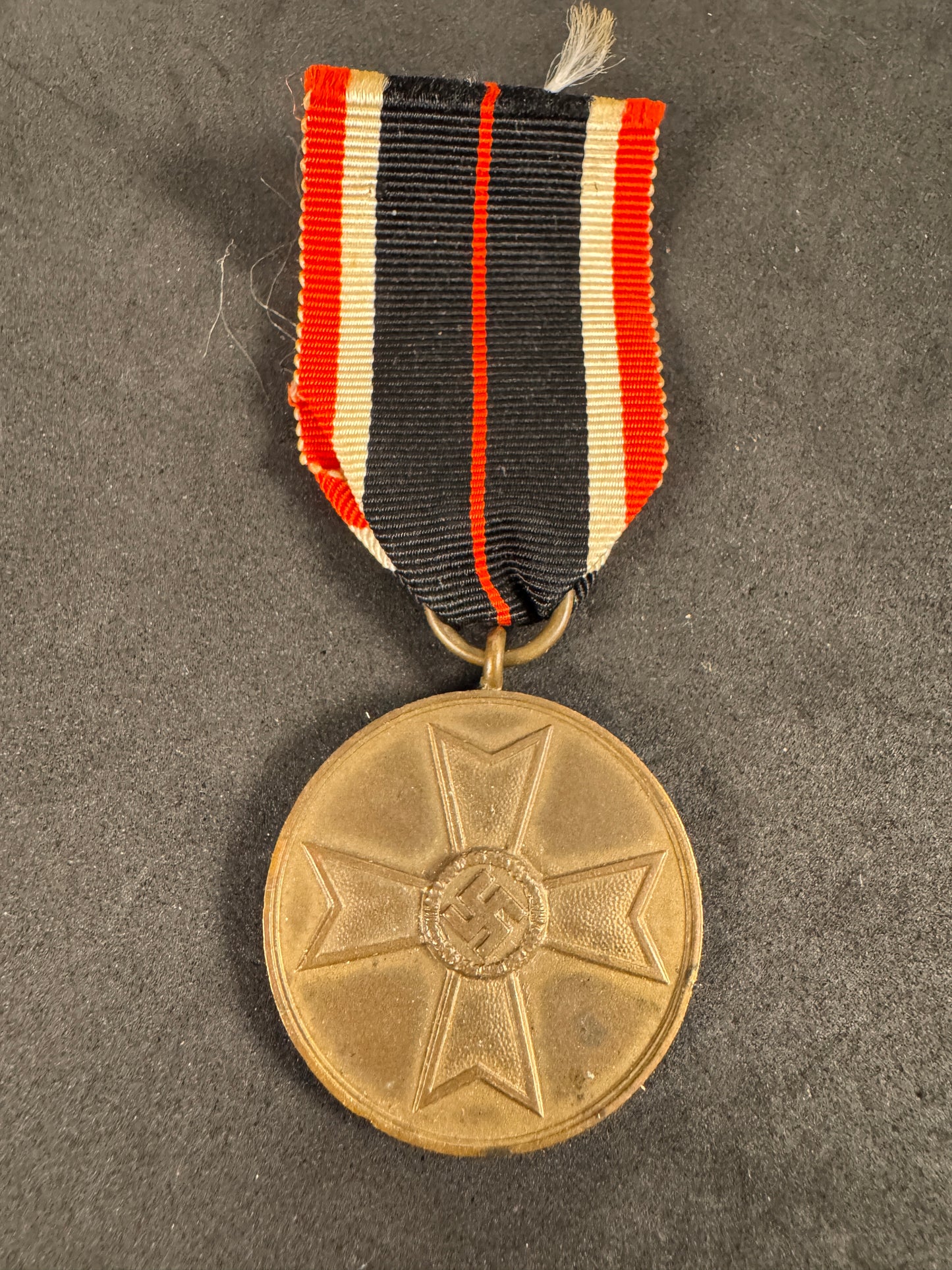 Photo 2 of WW2 German War Merit Medal (Kriegsverdienstmedaille) - collectible militaria item