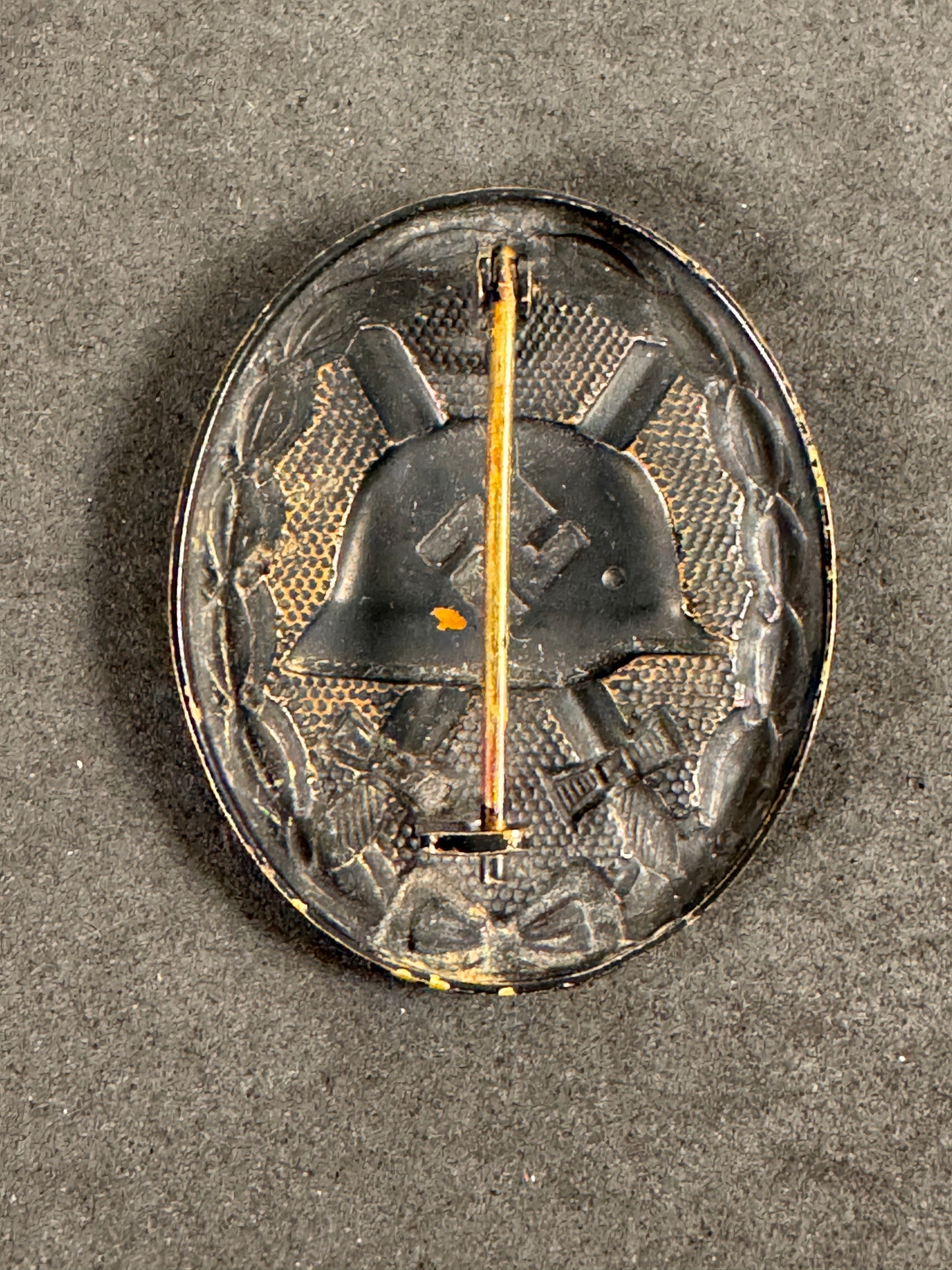Photo 3 of WW2 German Black Wound Badge (Verwundetenabzeichen in Schwarz) - collectible militaria item
