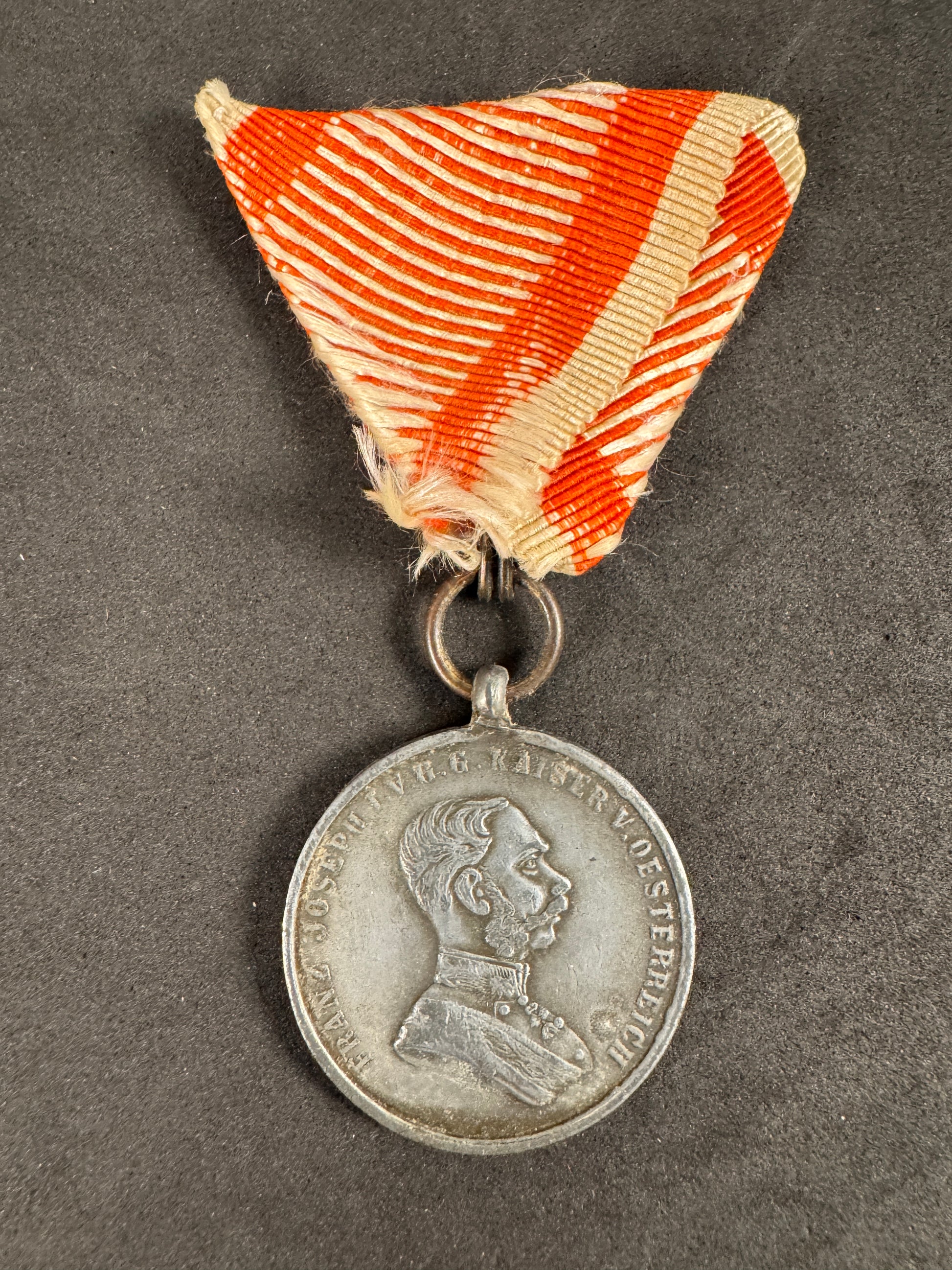 Photo 1 of WW1 Austro-Hungarian Medal for Bravery (Tapferkeitsmedaille) - collectible militaria item