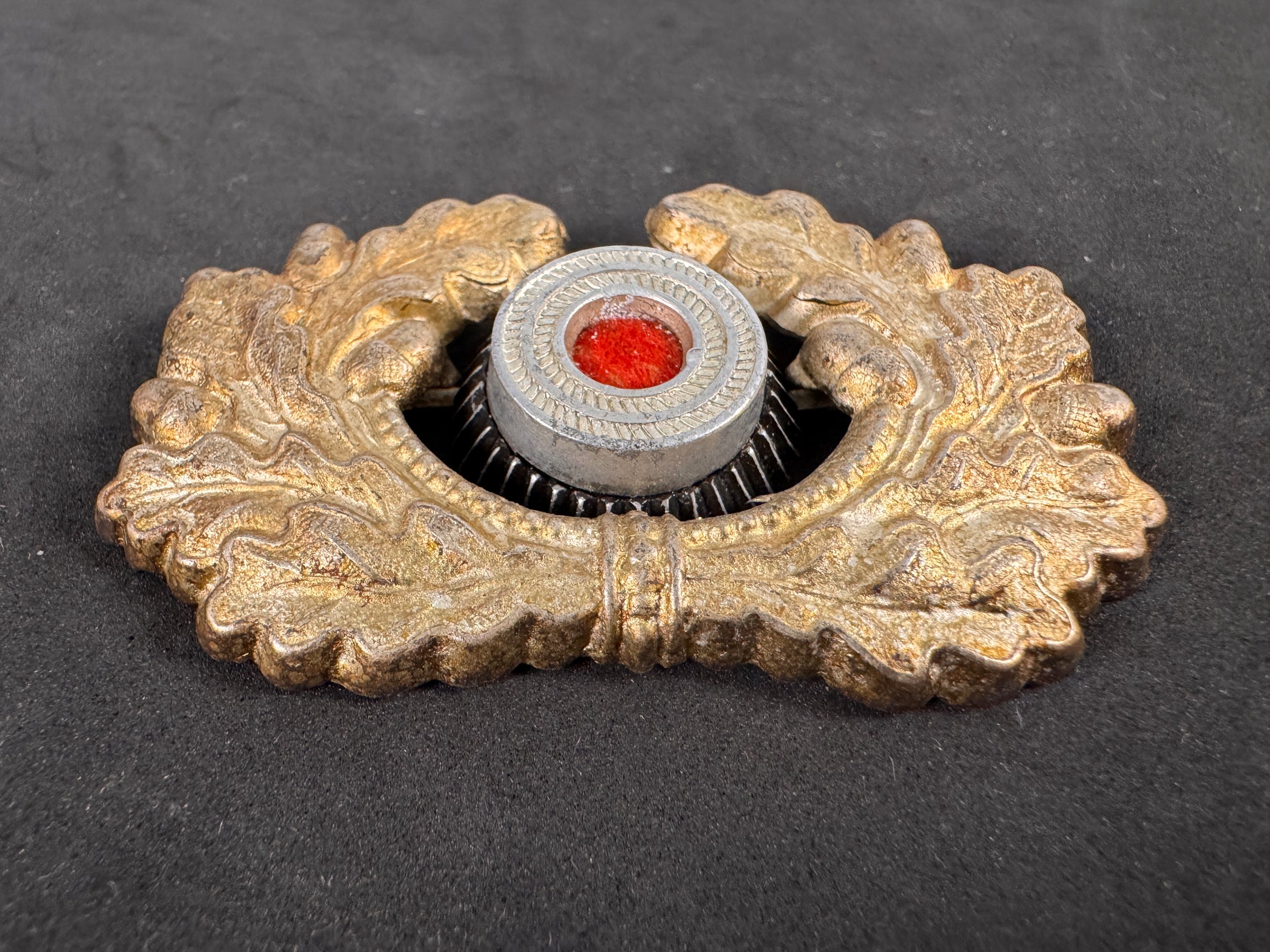 Photo 2 of WW2 German Army EM/NCO Visor Cap Wreath Cockade Badge - collectible militaria item