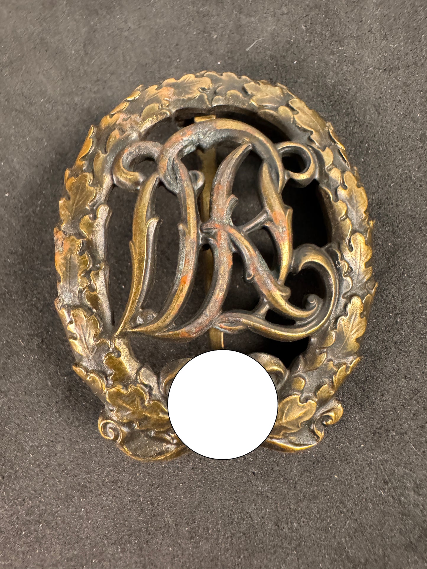 Photo 1 of WW2 German DRL Sports Badge in Bronze (Deutsches Reichssportabzeichen) - collectible militaria item