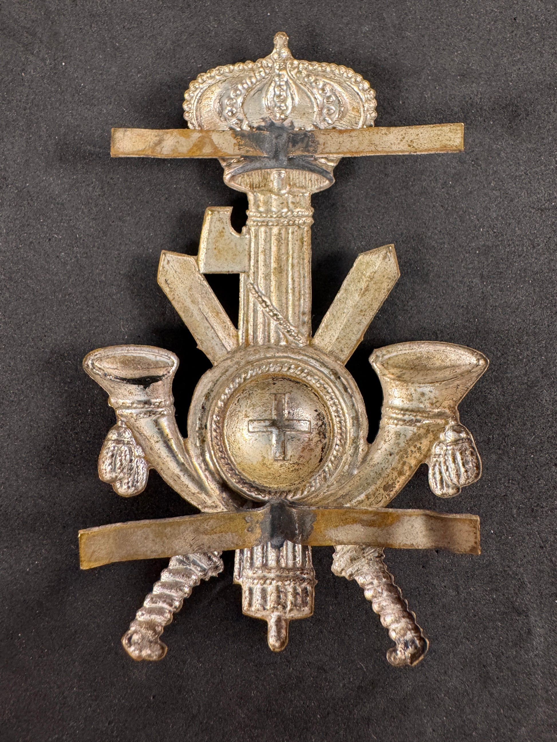 Photo 2 of Italian Black Shirts Colonial Militia Pith Helmet Badge - collectible militaria item