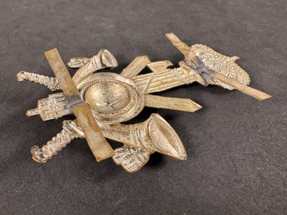 Photo 3 of Italian Black Shirts Colonial Militia Pith Helmet Badge - collectible militaria item