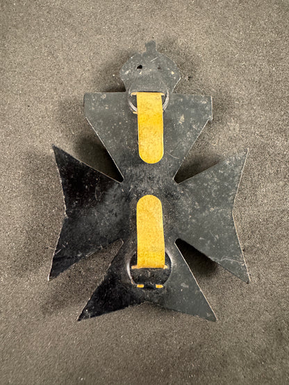 Photo 2 of WW2 British Army King's Royal Rifle Corps War Economy Cap Badge - collectible militaria item