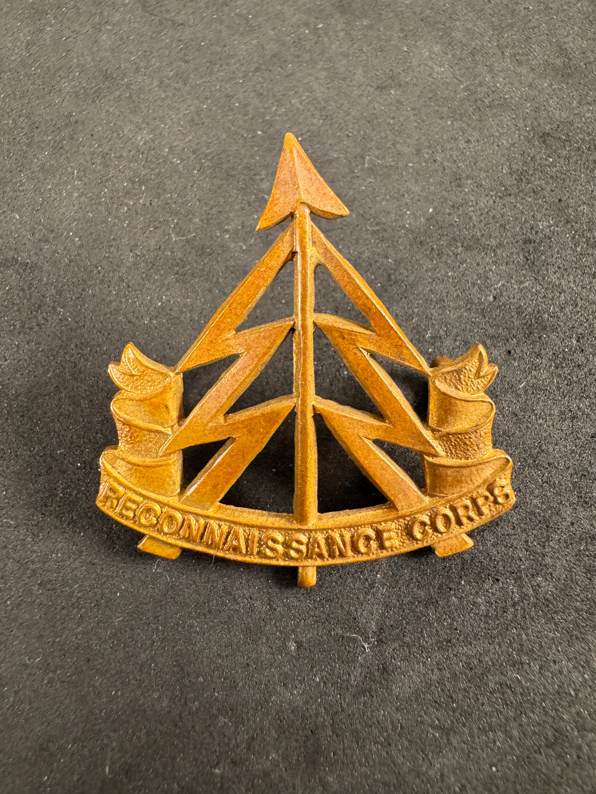 Photo 1 of WW2 British Army Reconnaissance (Recon) Corps Cap Badge - collectible militaria item