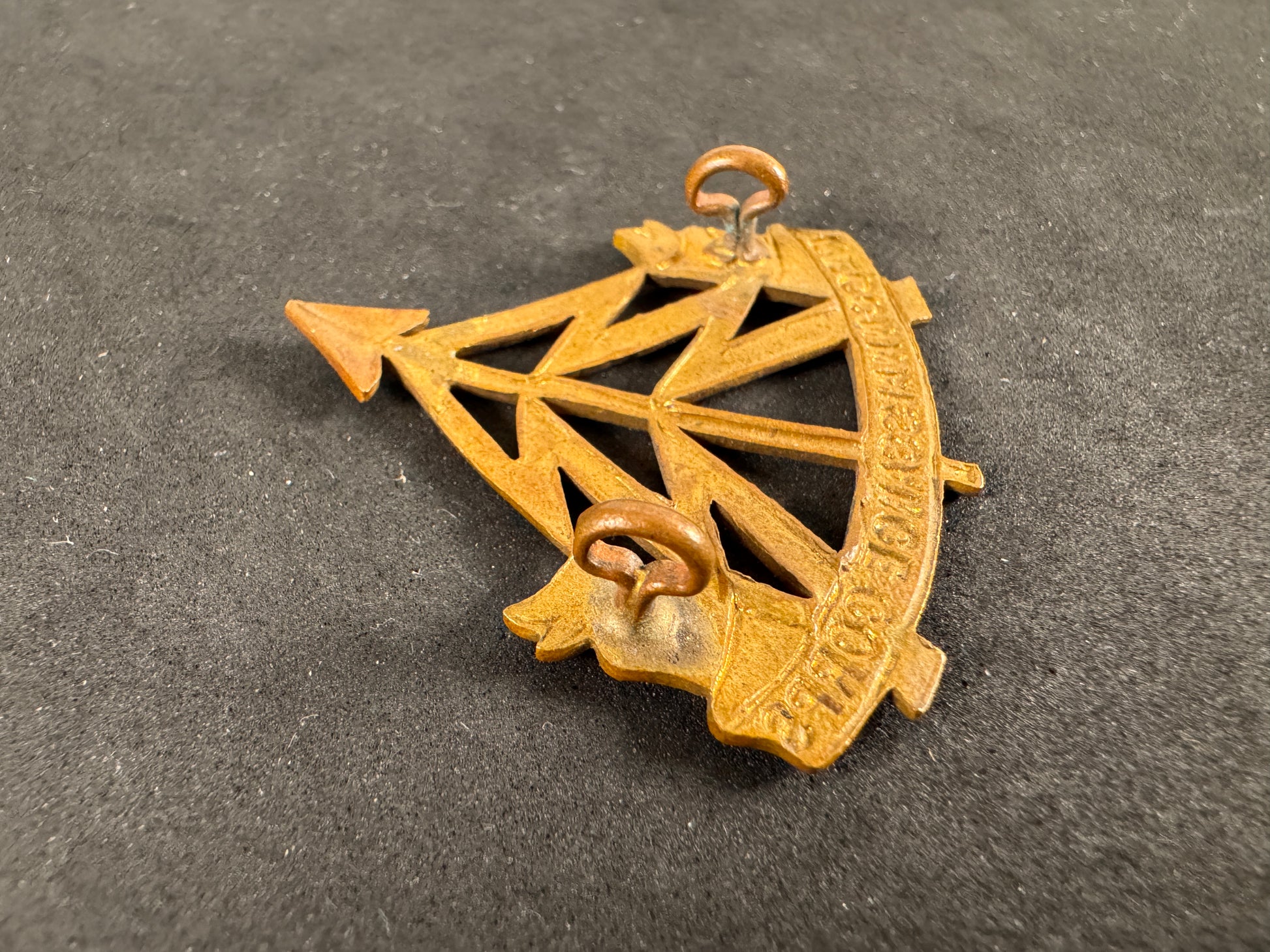 Photo 3 of WW2 British Army Reconnaissance (Recon) Corps Cap Badge - collectible militaria item