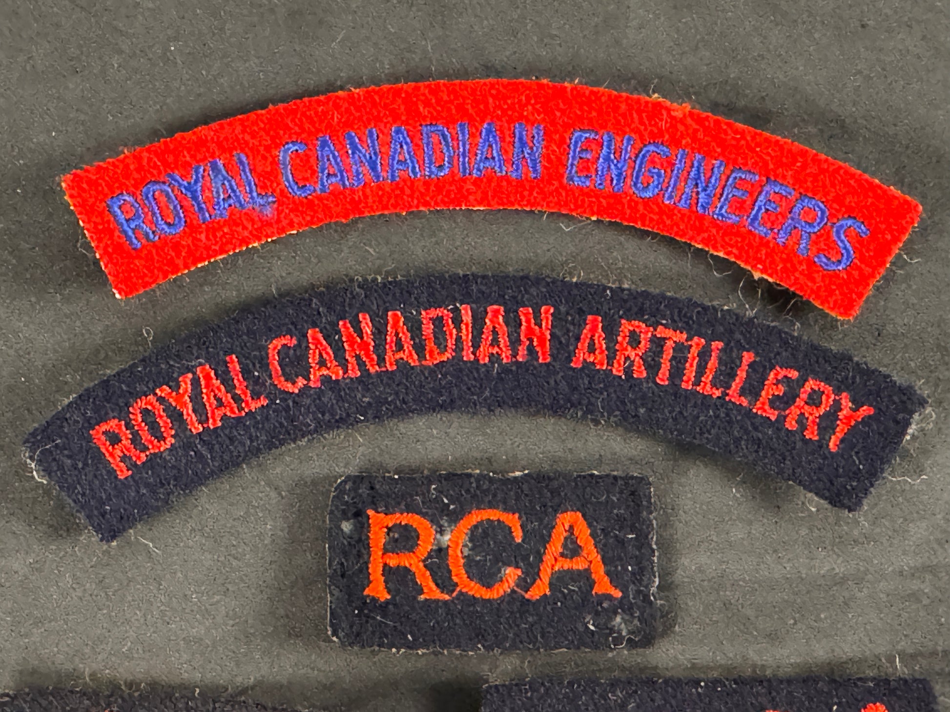Photo 2 of WW2 Royal Canadian Artillery (RCA) Cloth Shoulder Titles - Collection - collectible militaria item