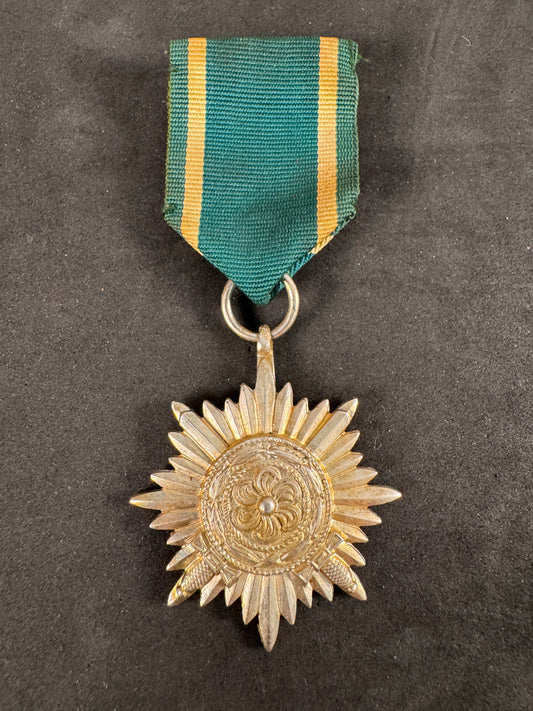 Photo 1 of WW2 German Eastern People's Medal (Ostvolk) 2nd Class With Swords - collectible militaria item