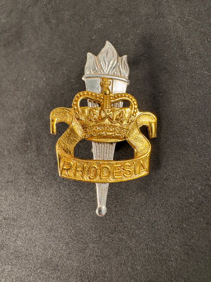 Photo 1 of Rhodesia Army Education Corps Officer's Cap Badge - Post-WW2 - collectible militaria item