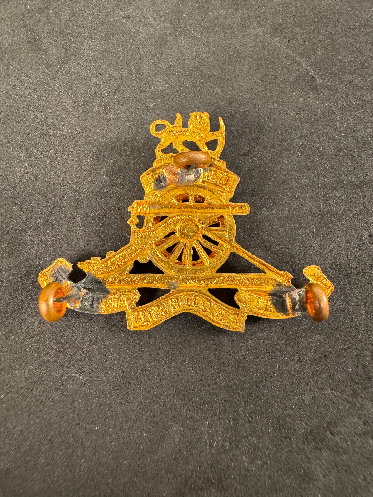 Photo 2 of Southern Rhodesia Artillery Cap Badge 1947-1990 - collectible militaria item