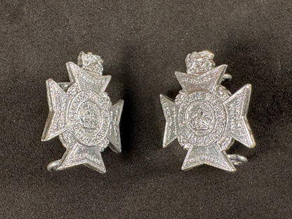 Photo 2 of The Rhodesia Regiment Chromed Cap Badge & Collar Badges 1972-1980 - collectible militaria item