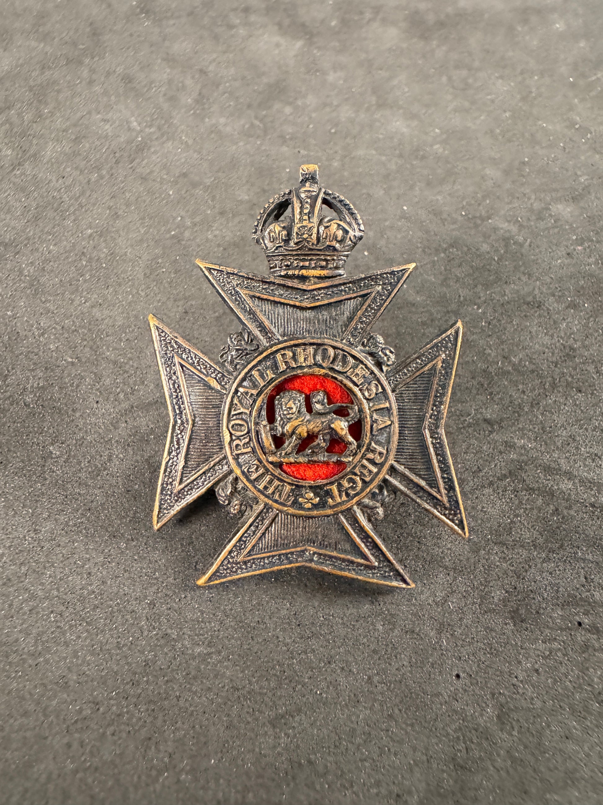 Photo 1 of WW2 British Colonial Rhodesia Regiment Cap Badge - collectible militaria item