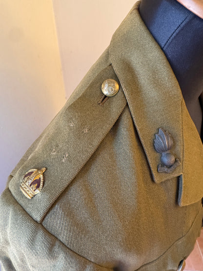 Photo 3 of WW2 British Army Royal Artillery Officer's Uniform Tunic & Trousers - collectible militaria item