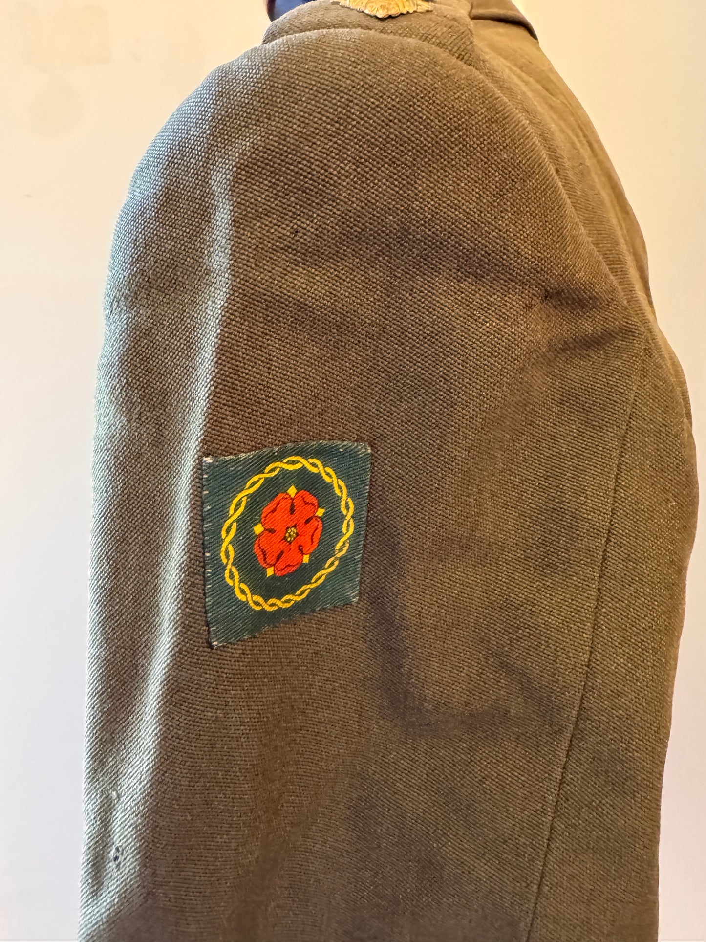 Photo 13 of WW2 British Army King's Own Yorkshire Light Infantry Officer's Uniform (KOYLI) - collectible militaria item
