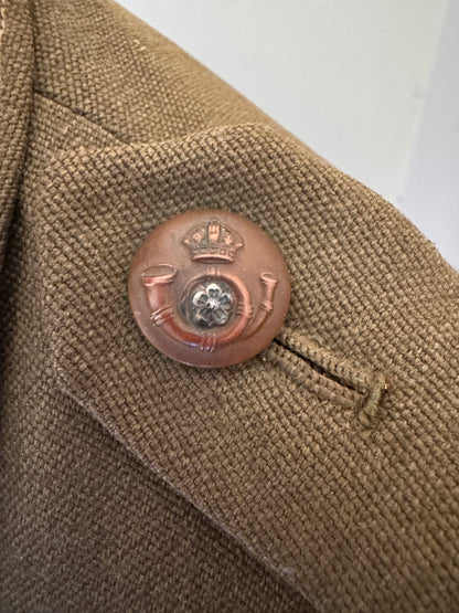 Photo 4 of WW2 British Army King's Own Yorkshire Light Infantry Officer's Uniform (KOYLI) - collectible militaria item