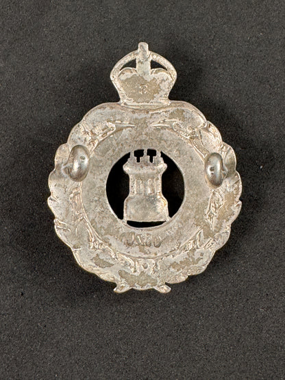 Photo 2 of WW1 British Army Isle of Wight Rifles Officer's Silver Cap Badge J&CO - collectible militaria item