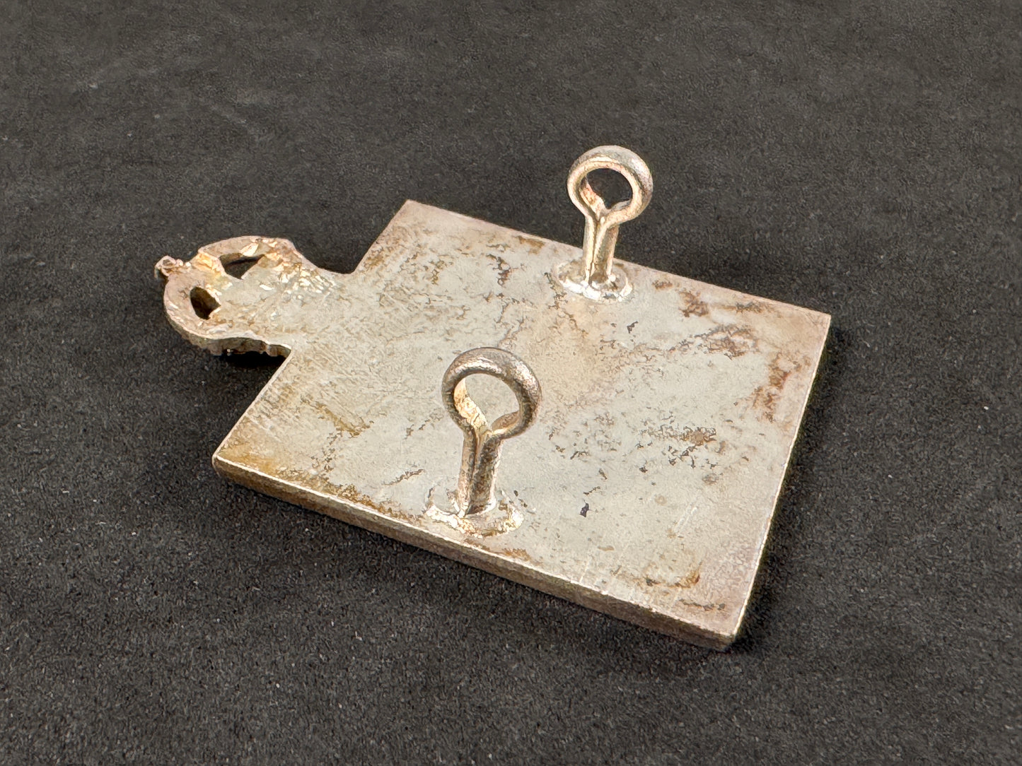 Photo 3 of WW1 British Army Chaplain's Department Officer's Silver Cap Badge - collectible militaria item