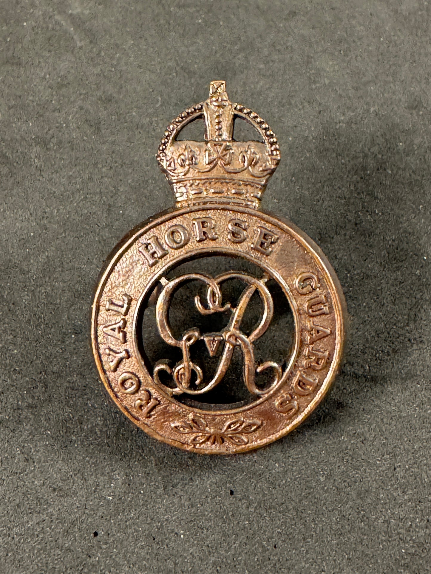 Photo 1 of WW1 British Army Royal Horse Guards Officer's Cap Badge - collectible militaria item