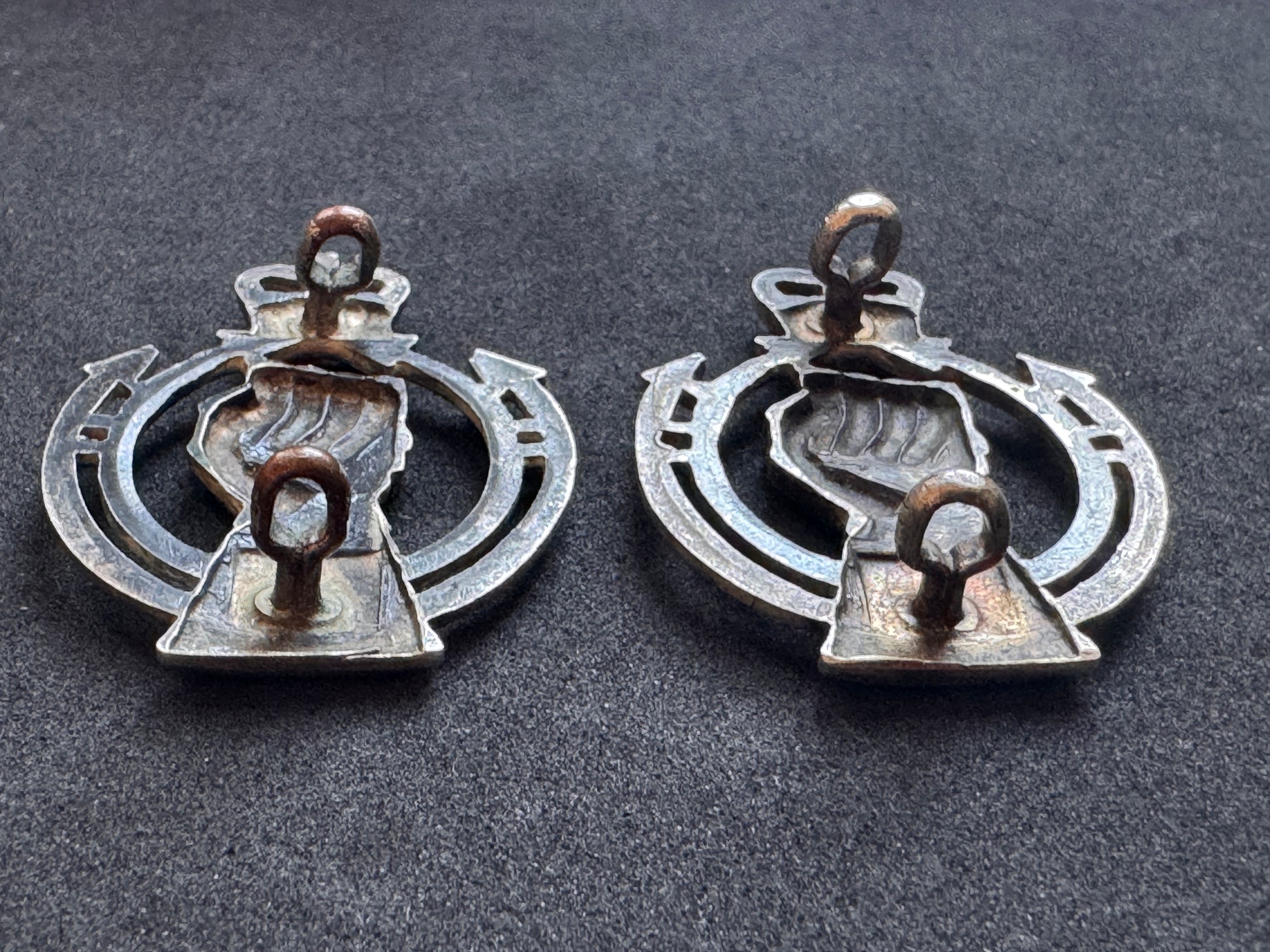 Photo 4 of Post WW2 British Army Royal Armoured Corps Officer's Collar Badges (Pair) - collectible militaria item
