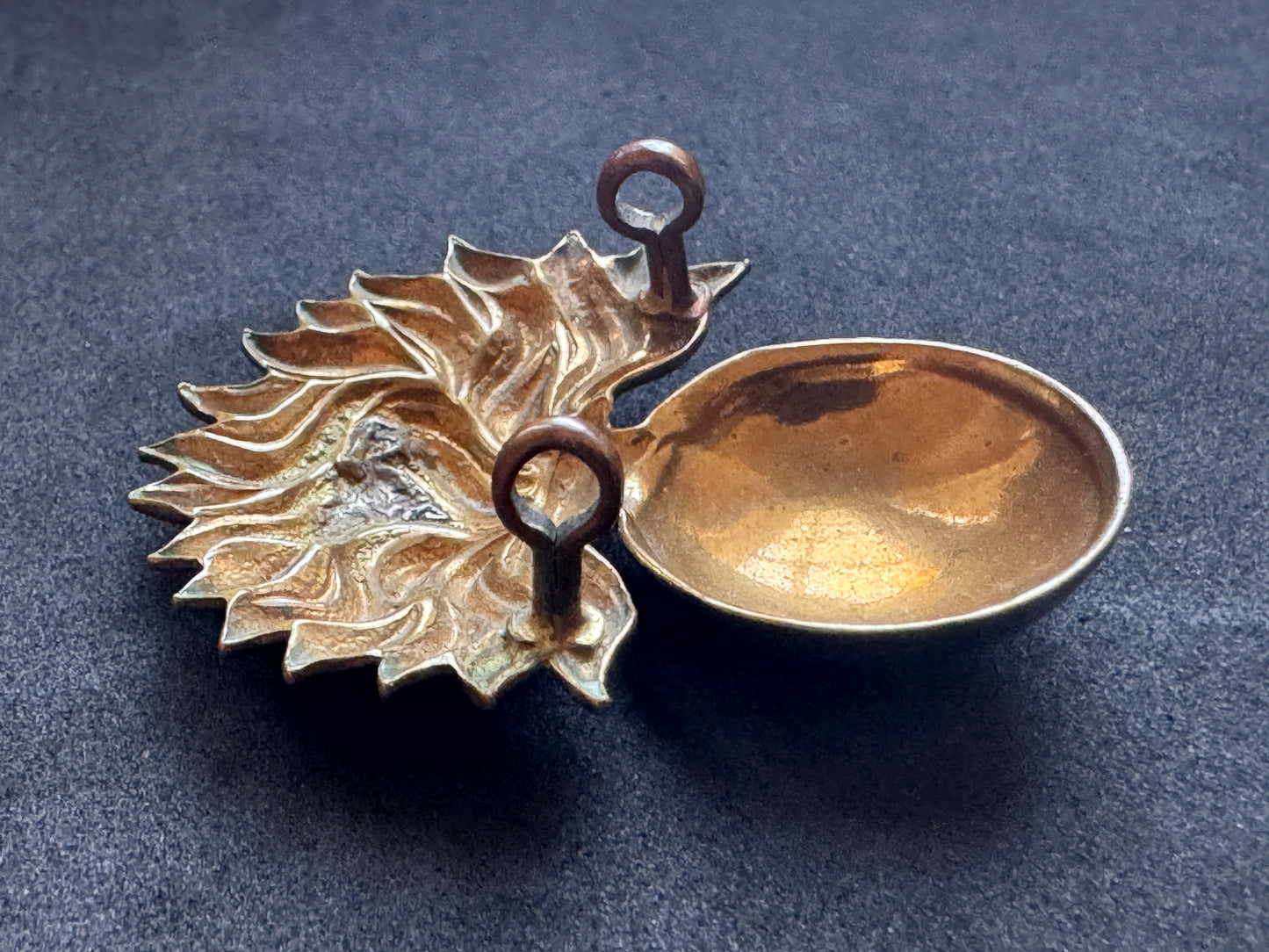 Photo 3 of WW2 British Army Grenadier Guards Cap Badge - collectible militaria item