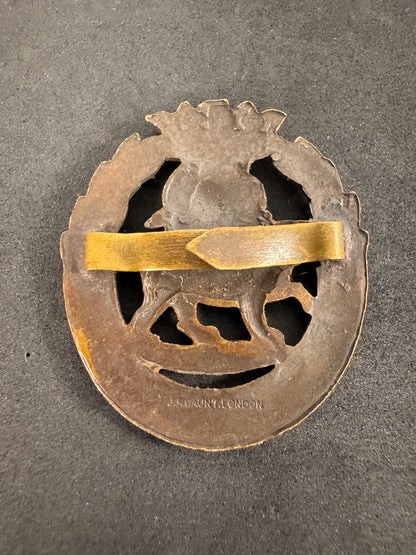 Photo 2 of WW1 British Army York and Lancaster Regiment Officer's Cap Badge GAUNT - collectible militaria item