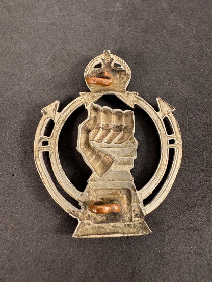 Photo 2 of WW2 British Army Royal Armored Corps (RAC) Cap Badge - collectible militaria item