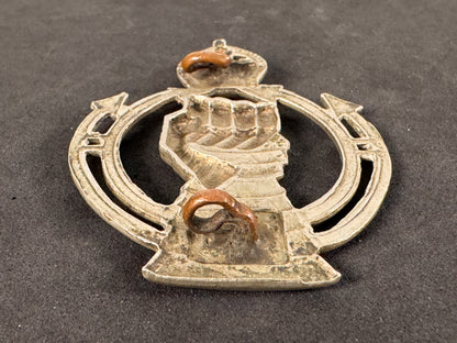 Photo 3 of WW2 British Army Royal Armored Corps (RAC) Cap Badge - collectible militaria item