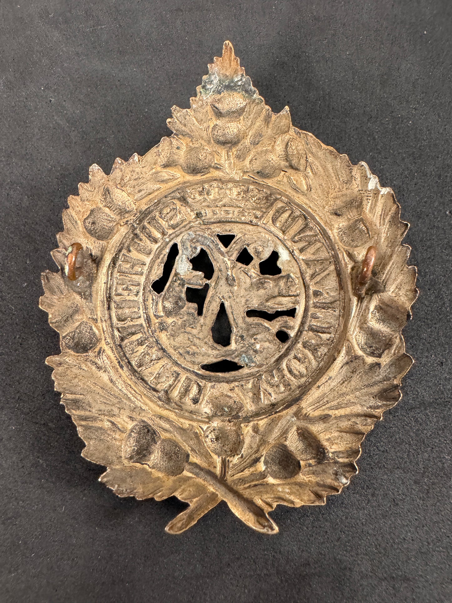 Photo 2 of WW2 British Argyll & Sutherland Highlanders Bonnet Badge - collectible militaria item