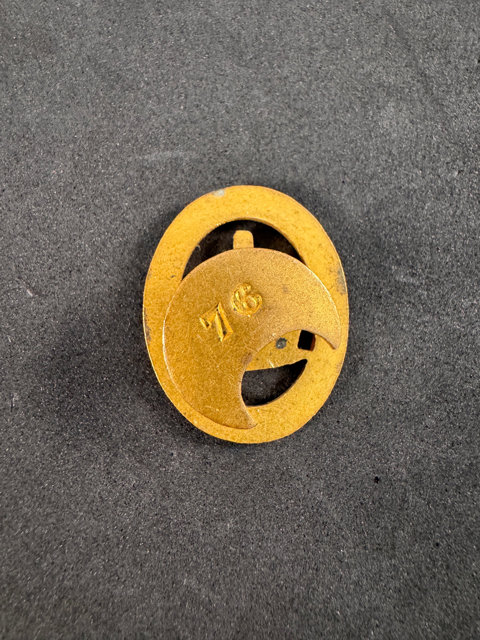 Photo 2 of WW1 British National Reserve PEEBLESSHIRE Lapel Badge - collectible militaria item