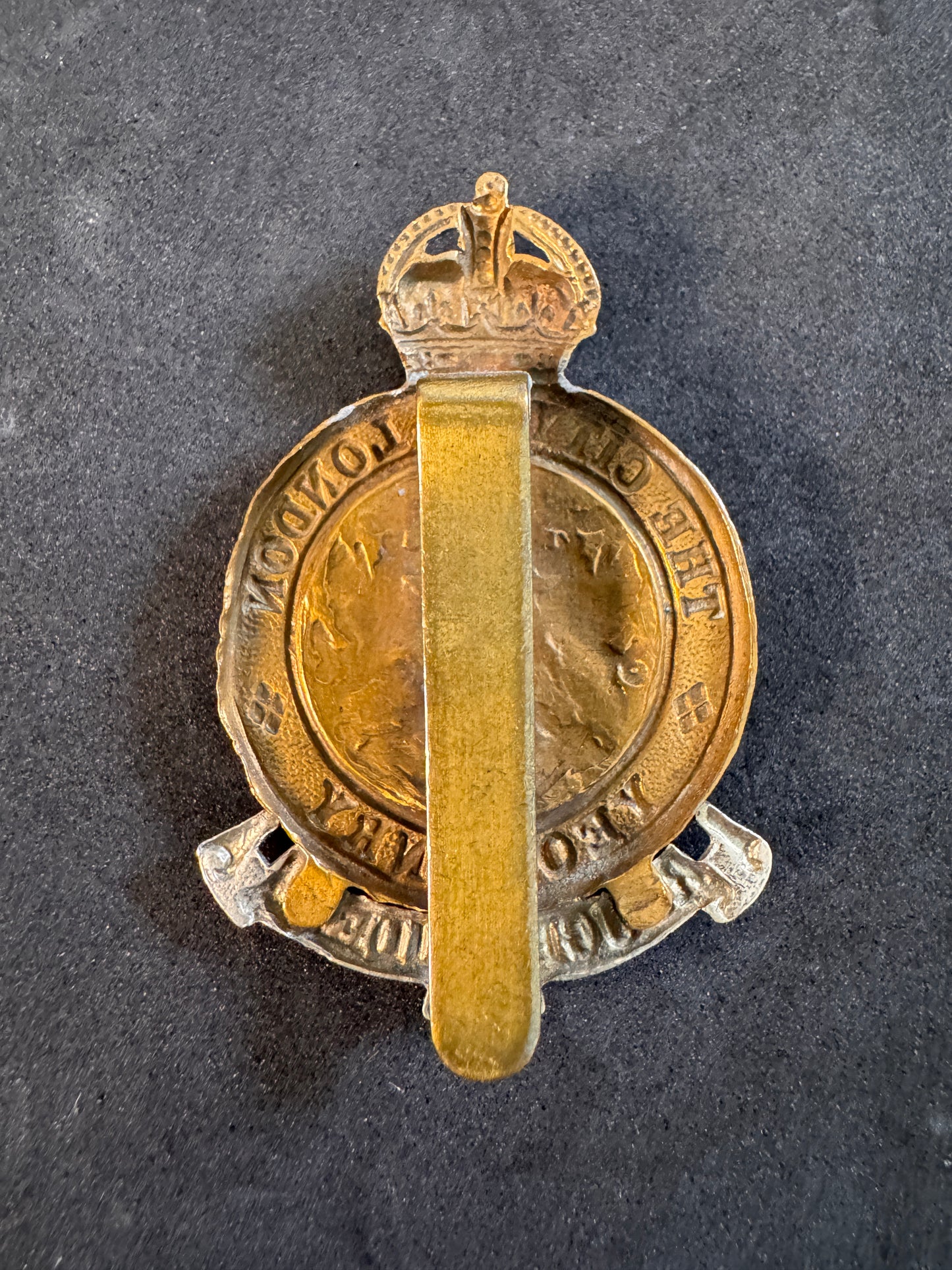 Image of product: ww1 british army the city of london yeomanry rough riders cap badge