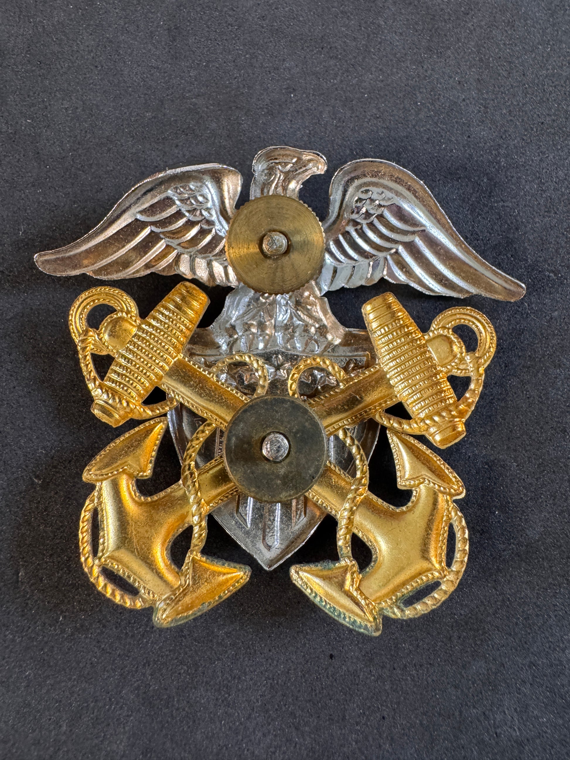 Image of product: ww2 united states navy usn officers cap badge