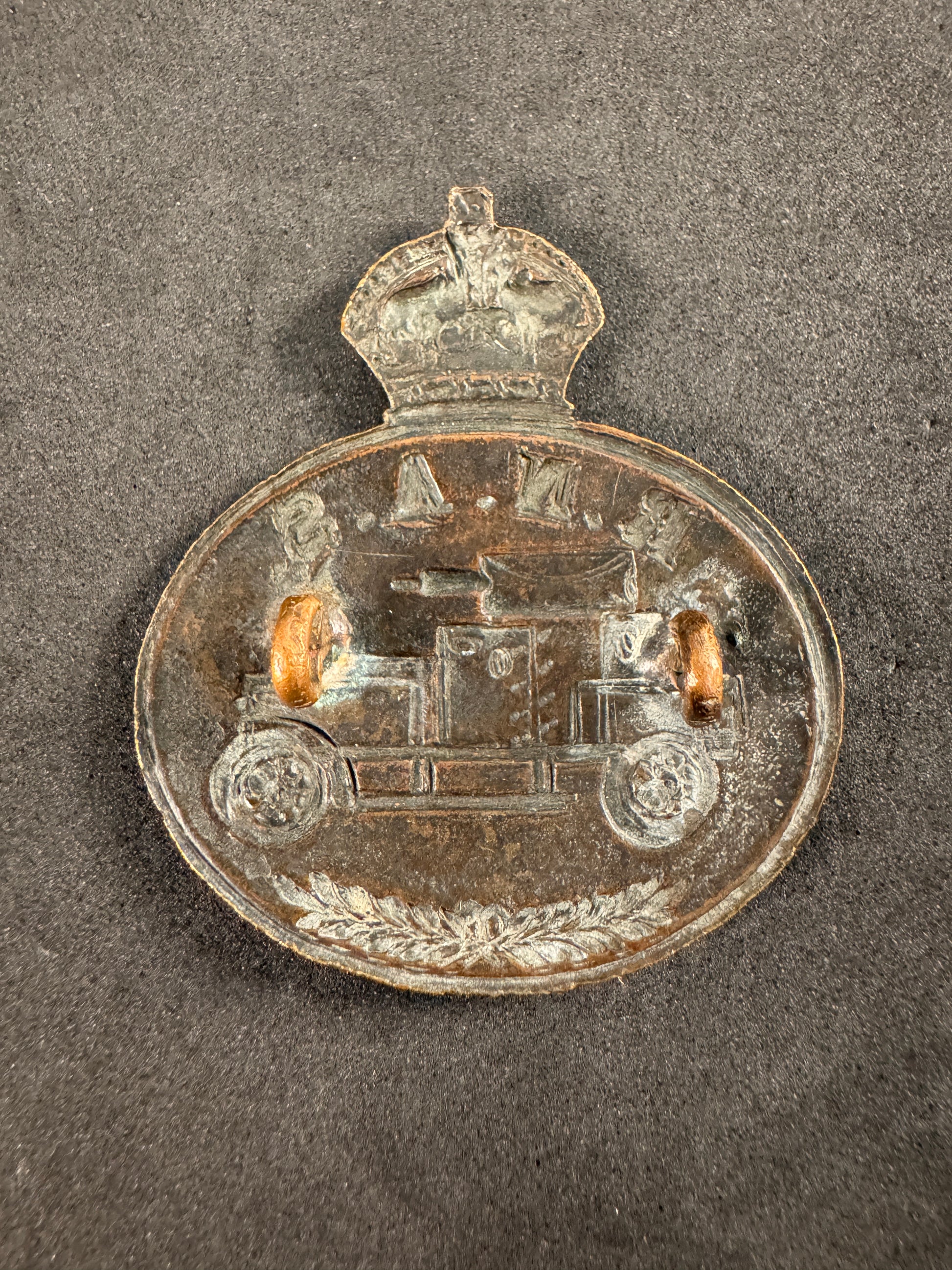 Image of product: ww1 british rnas armoured car section collar badge