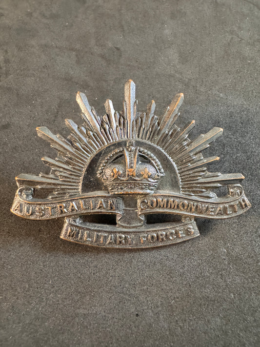 Image of Australian Commonwealth Military Forces (Rising Sun) Cap Badge