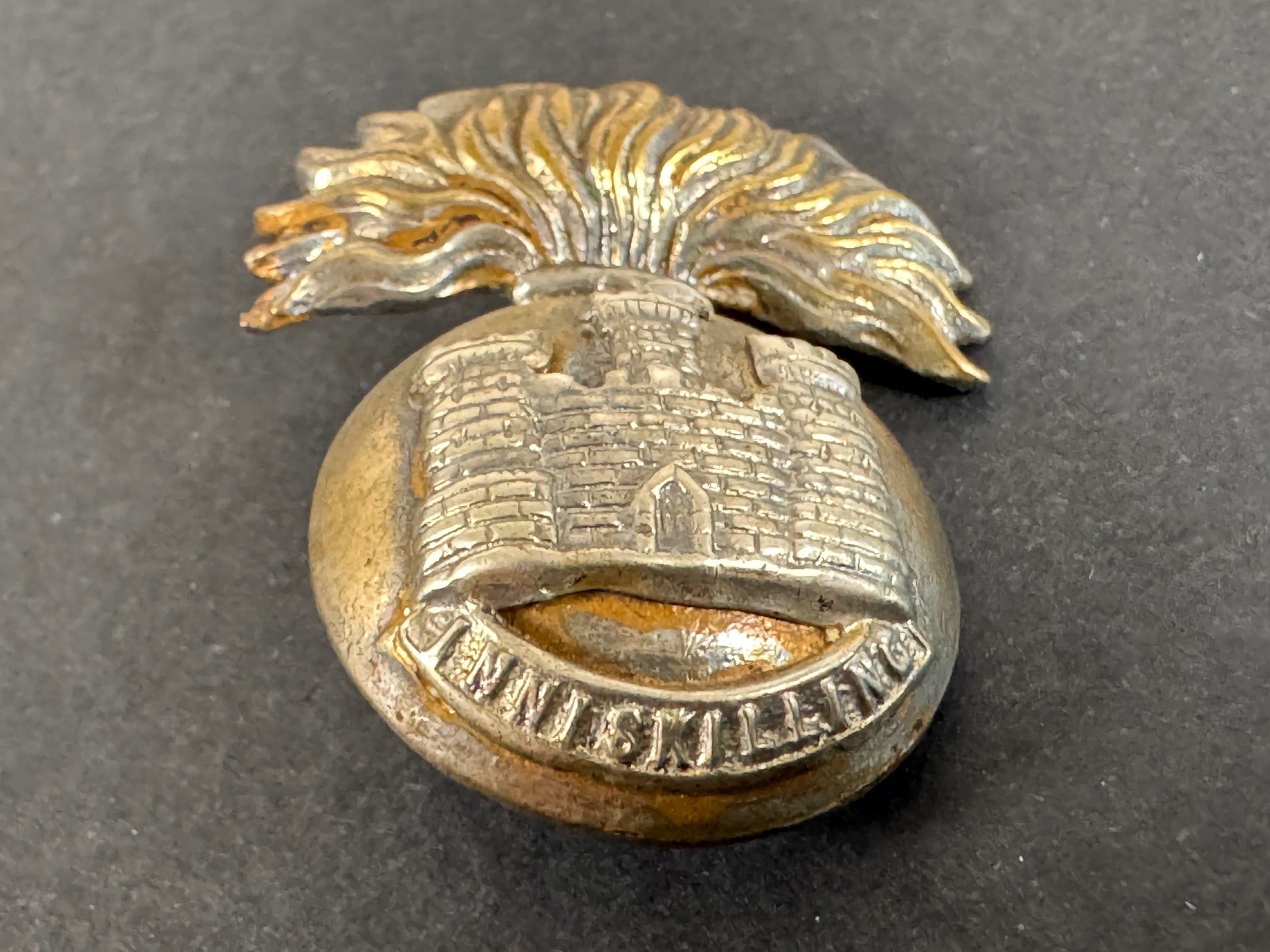Image of product: british army royal inniskilling fusiliers cap badge