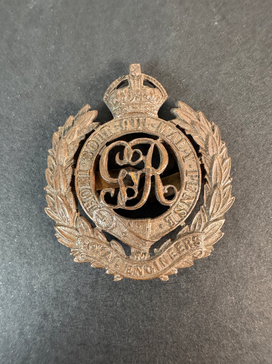 Image of WW1 British Army Royal Engineers Officer's Cap Badge GAUNT