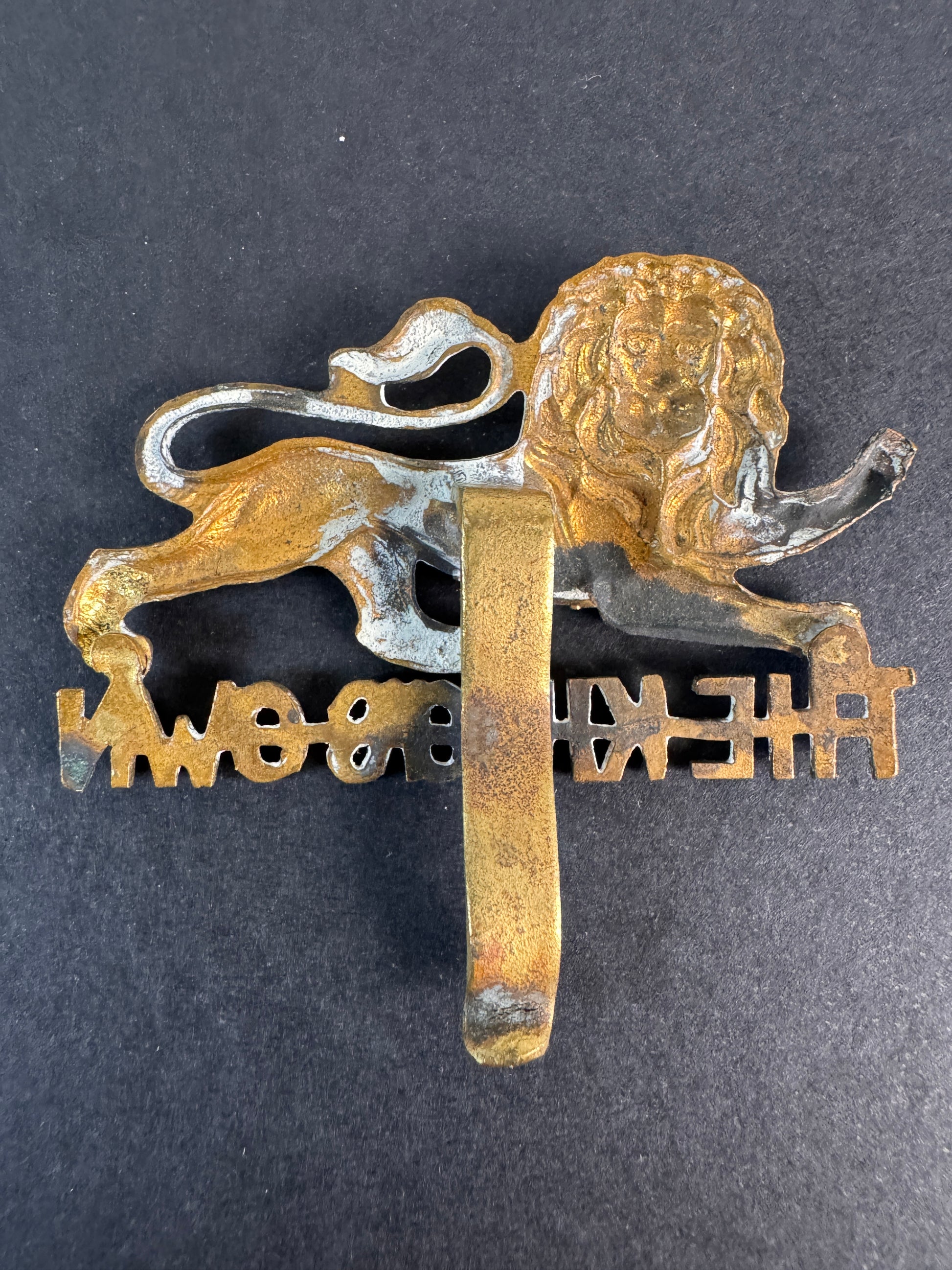 Image of product: ww2 british army kings own lancaster regiment cap badge