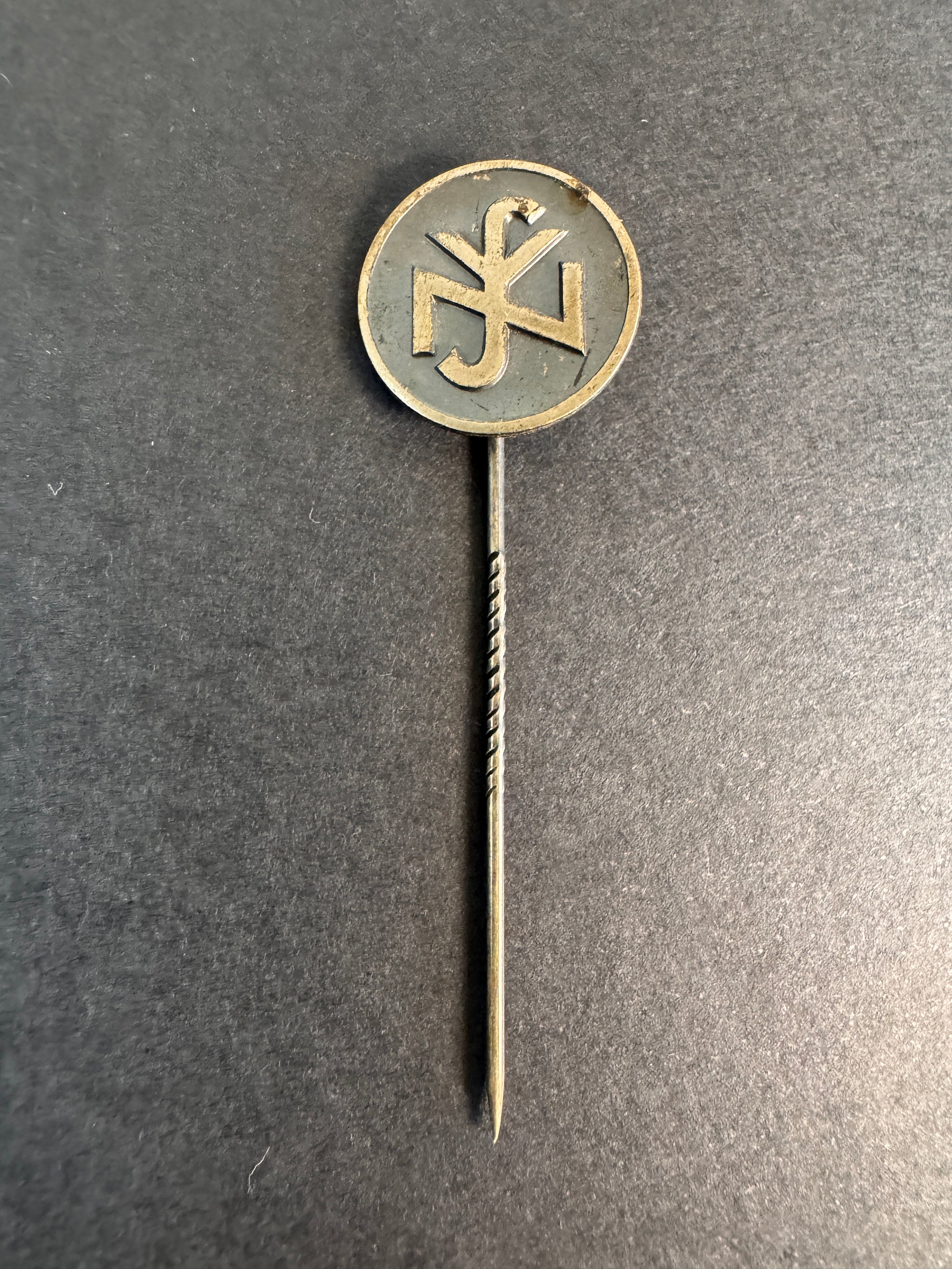 Image of WW2 German Social Welfare Stickpin Badge RZM