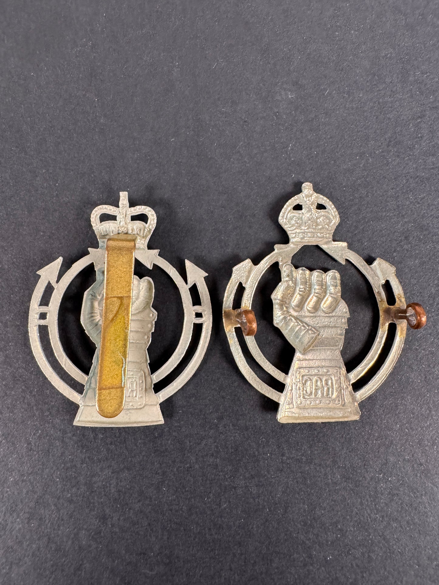 Image of product: british army royal armoured corps rac cap badges