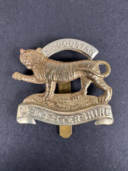Image of WW1 British Army Leicestershire Regiment Cap Badge