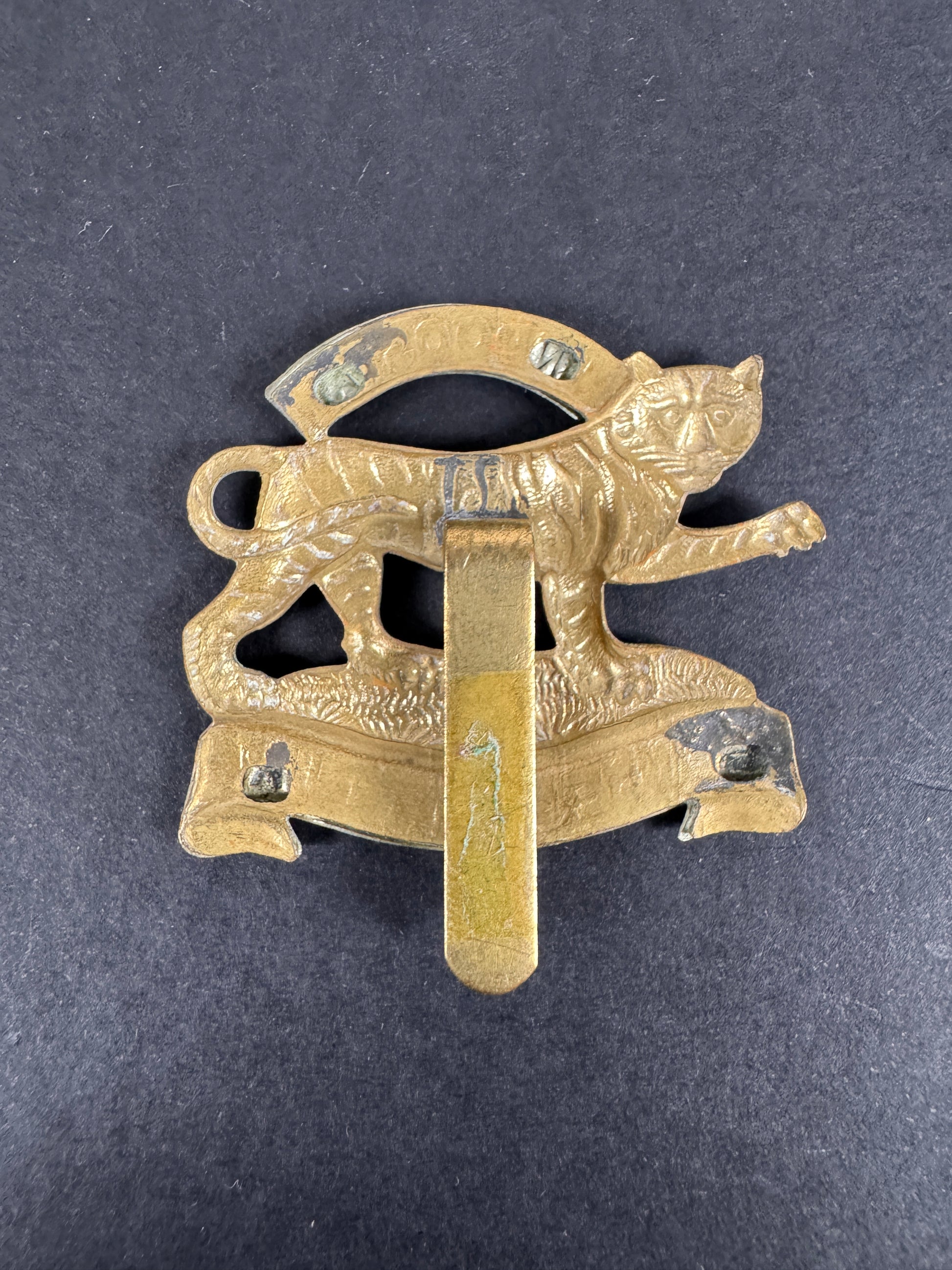 Image of product: ww1 british army leicestershire regiment cap badge 1