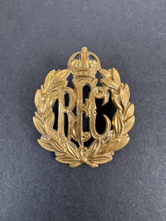 Image of WW1 British Royal Flying Corps (RFC) Cap Badge