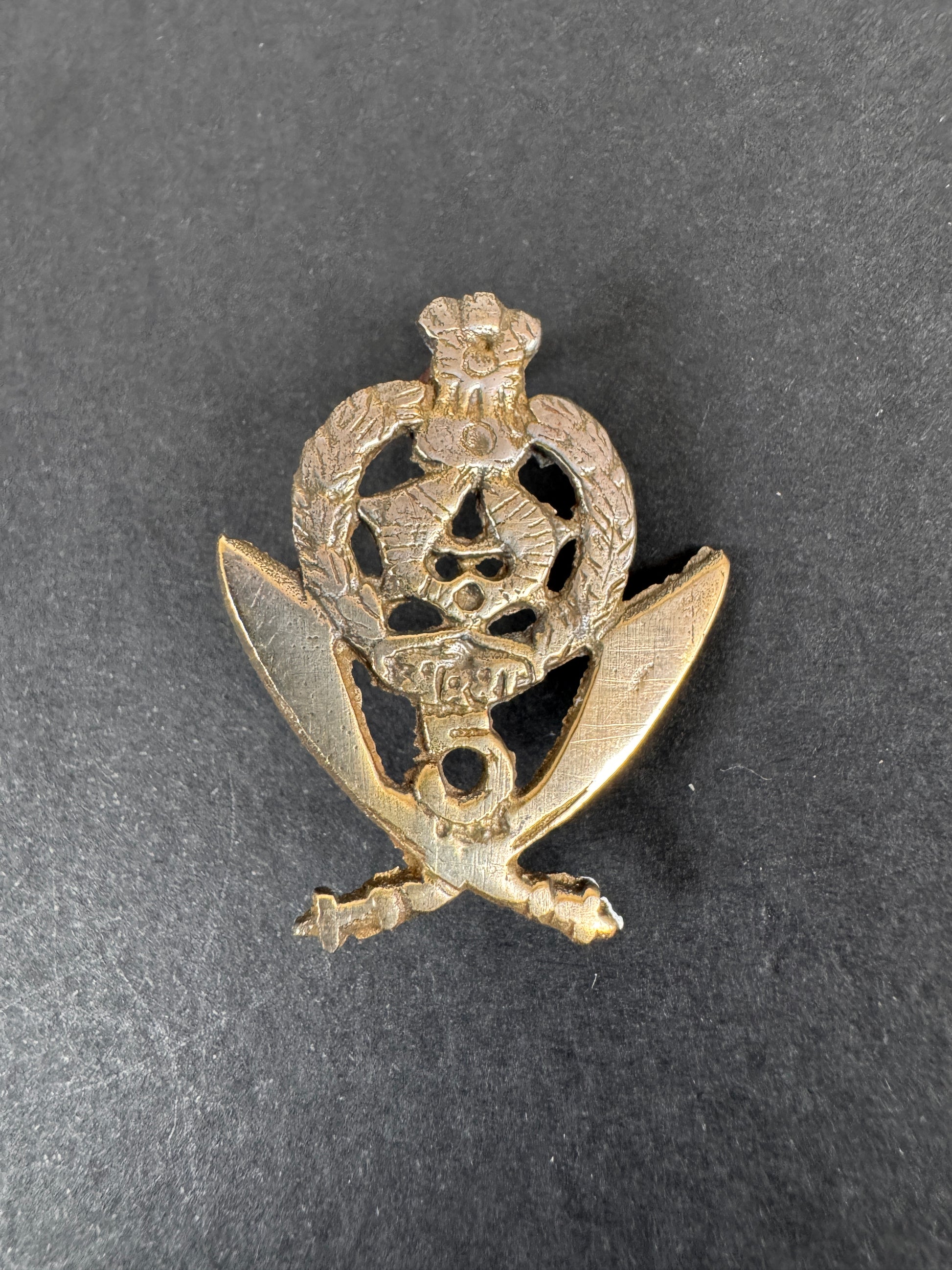 Image of Indian Army 5th Gurkha Rifles Belt Badge