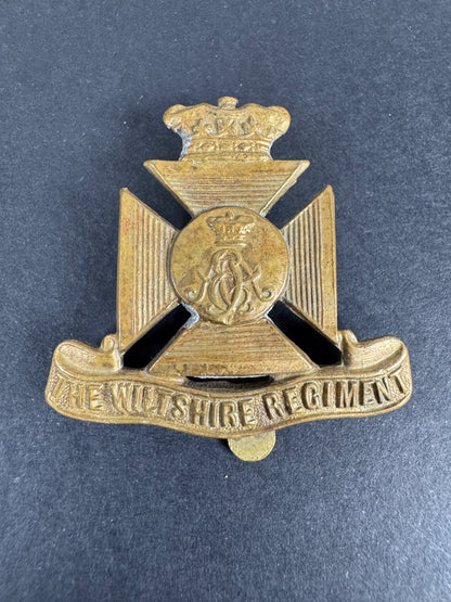 WW2 British Army Wiltshire Regiment Cap Badge