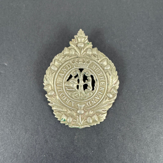 WW2 British Army Argyll Sutherland Highlanders Glengarry Cap Badge