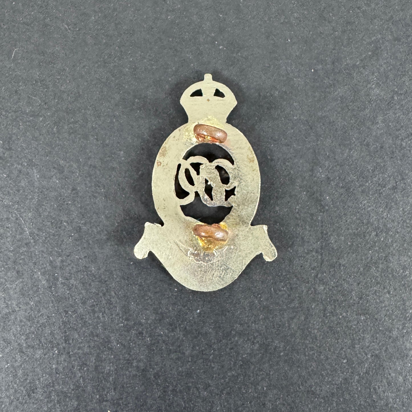 WW2 British Army Royal Horse Artillery (RHA) Cap Badge