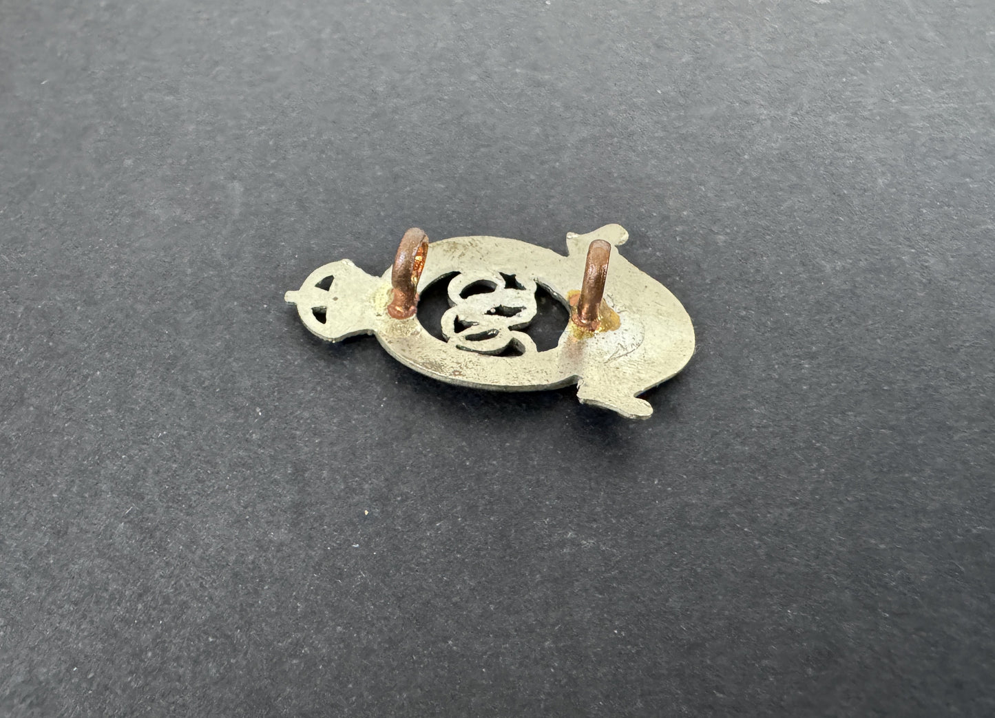 WW2 British Army Royal Horse Artillery (RHA) Cap Badge