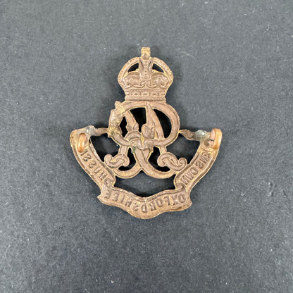 British Army Queen's Own Oxfordshire Hussars Yeomanry Cap Badge