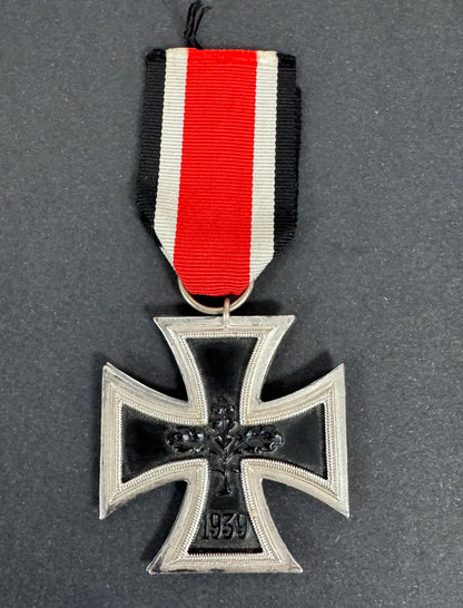 WW2 German 1957 Iron Cross 2nd Class – An original Iron Cross 2nd Class award for bravery in the field. Official 1959