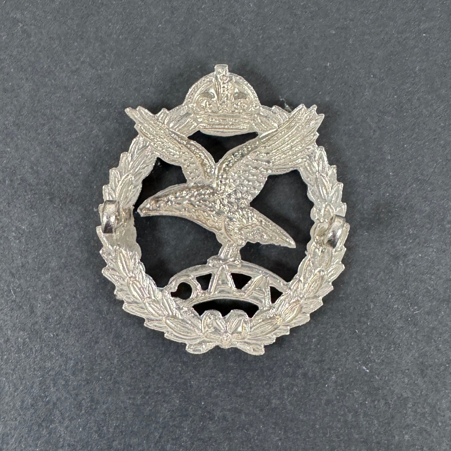 WW2 British Army Air Corps Cap Badge