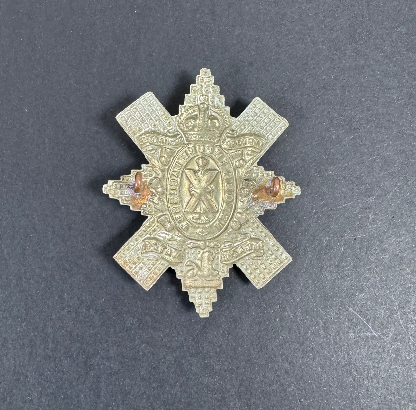 WW1 British Army Royal Highlanders Black Watch Glengarry Cap Badge